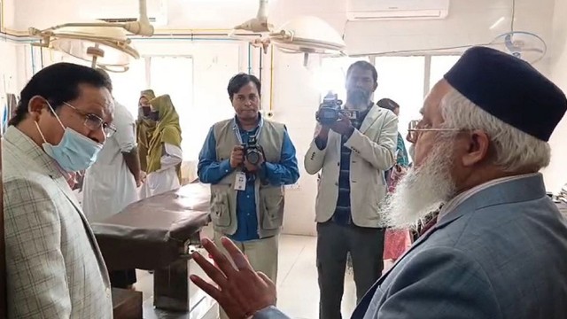 ময়মনসিংহ মেডিকেল কলেজ হাসপাতালে ডিজির সঙ্গে তর্কে জড়ানো চিকিৎসকের ক্ষমা প্রার্থনা, শোকজের জবাব জমা